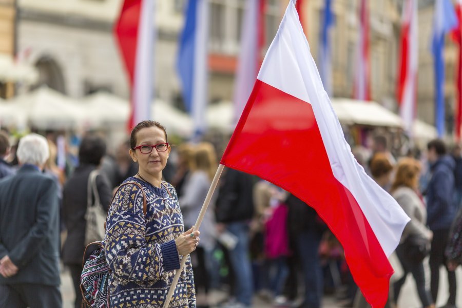 Zasady wywieszania flagi państwowej. Czy mogę zawsze wywiesić flagę państwową?