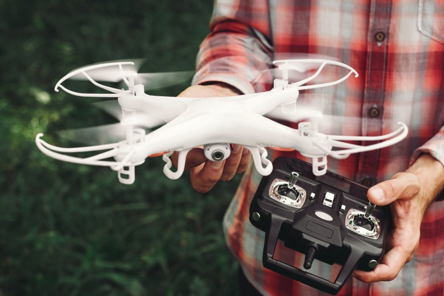 Lot dronem – rekreacyjnie i sportowo. Czy potrzebne jest ubezpieczenie?
