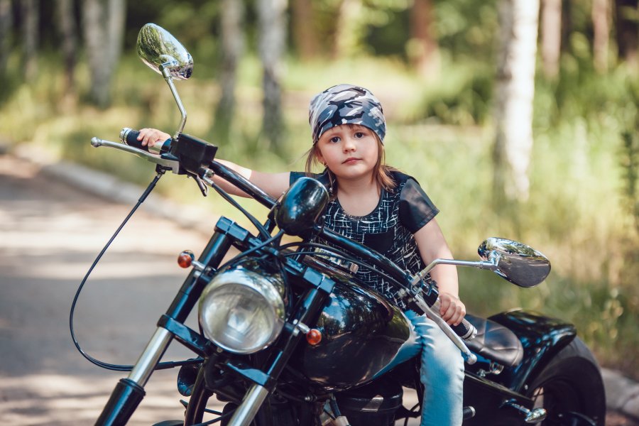 Jakim motocyklem można jeździć bez prawa jazdy kategorii A?