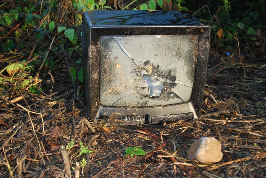 Gdzie oddać elektrośmieci? Kto ma obowiązek przyjąć od nas stary sprzęt elektroniczny?