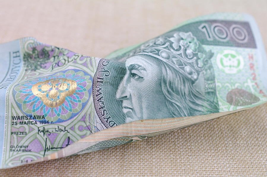 Zniszczone banknoty wymienisz za pośrednictwem… kuriera