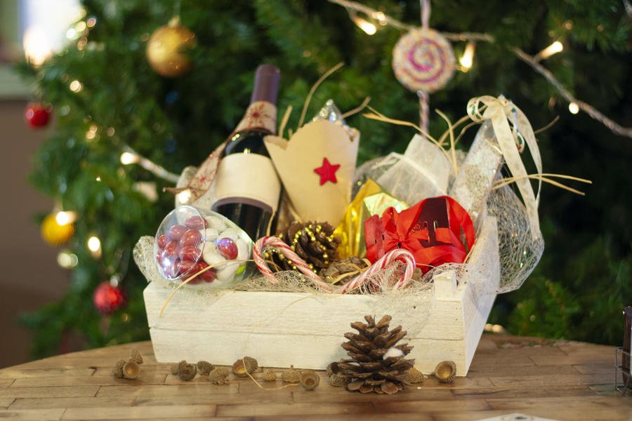 Alkohol jako świąteczny prezent dla kontrahenta. Czy można odliczyć podatek VAT?
