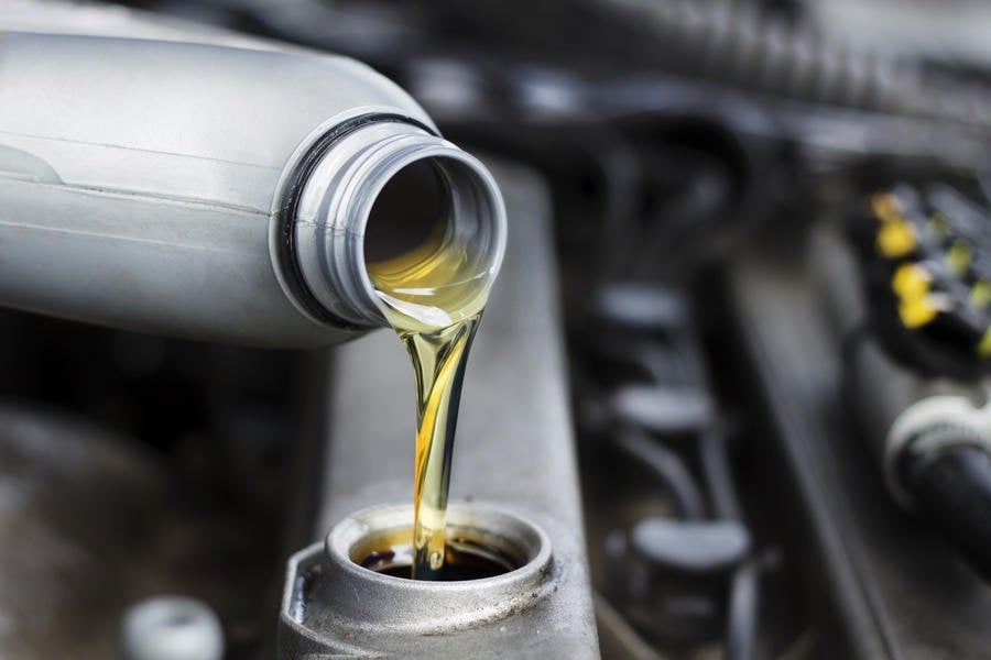 Wymiana oleju w samochodach będzie droższa - opłata depozytowa