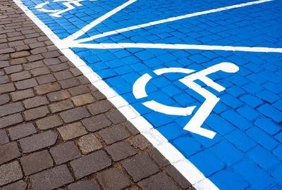 Jak uzyskać kartę parkingową dla niepełnosprawnych?