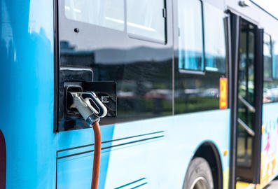 Ponad 400 autobusów elektrycznych wyjedzie na ulice polskich miast