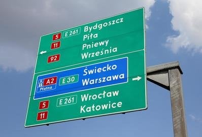 Czy zmieni się wzór drogowskazów na polskich drogach?