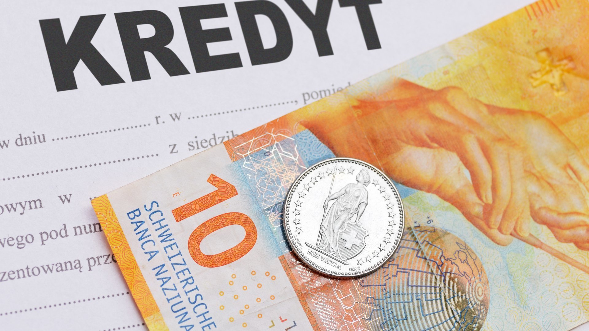 Uwaga frankowicze! UOKiK stawia zarzuty dwóm bankom