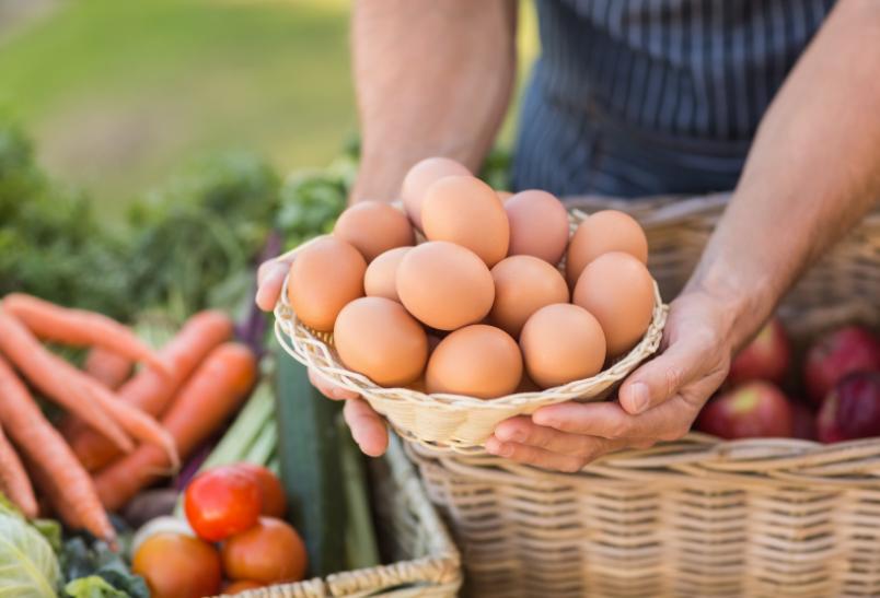 Sprzedaż do 100 tys. zł bez podatku? Rolnicy będą mogli rozwinąć handel własnymi produktami