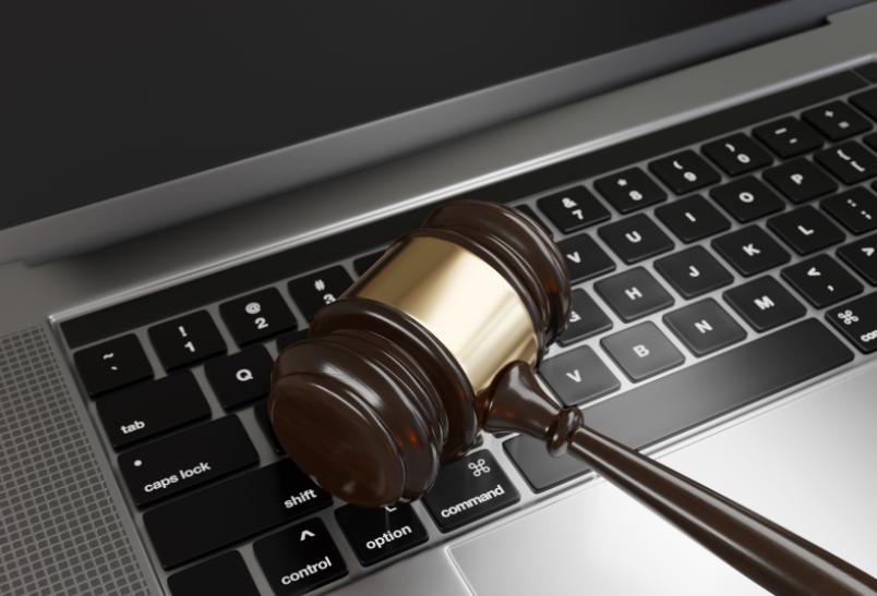 Jak sprawdzić akta sądowe online?