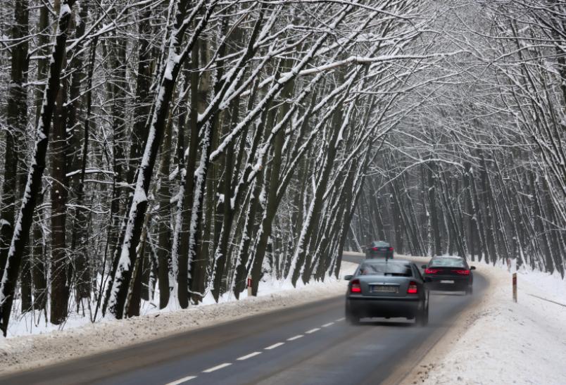 O czym pamiętać na drogach w czasie świąt Bożego Narodzenia