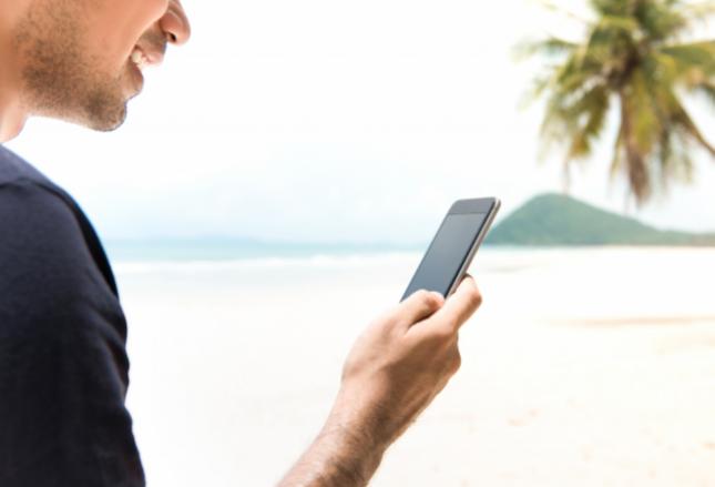 Uwaga na wysokie rachunki za telefon w wakacje! Jak nie wpaść w pułapkę? Uwaga na wysokie rachunki za telefon w wakacje! Jak nie wpaść w pułapkę?