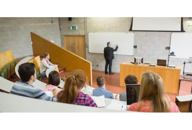 Najpopularniejsze uczelnie niepubliczne w roku akademickim 2021/2022 Najpopularniejsze uczelnie niepubliczne w roku akademickim 2021/2022