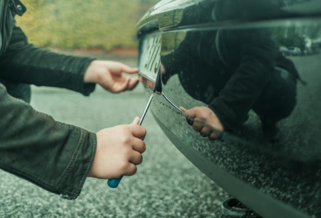 Możliwość zachowania starego numeru rejestracyjnego – nie dla każdego?