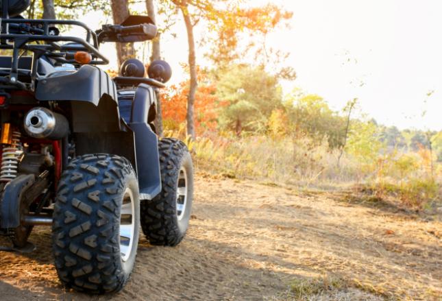 Wjazd quadem lub motocyklem do lasu? Mandat - 1500 złotych Wjazd quadem lub motocyklem do lasu? Mandat - 1500 złotych