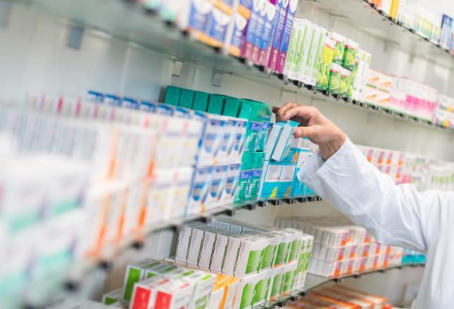 Hurtownie farmaceutyczne żerowały na klientach aptek?