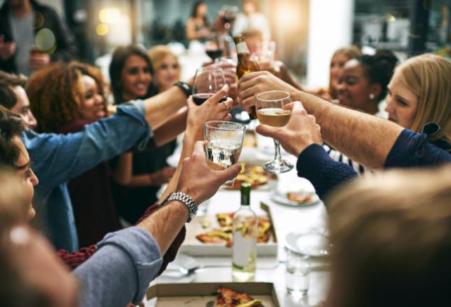 Firmowa wigilia z alkoholem na terenie zakładu pracy. Można?