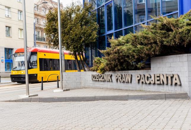 Setki kobiet z ciężkimi komplikacjami po zabiegach powiększania piersi Setki kobiet z ciężkimi komplikacjami po zabiegach powiększania piersi
