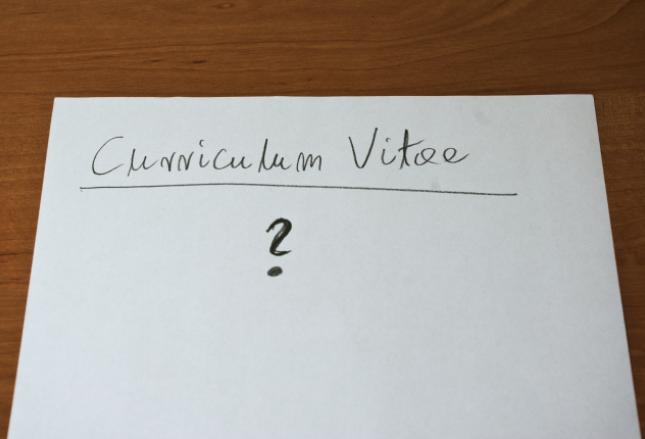 Jak samodzielnie napisać nowoczesne i skuteczne CV?