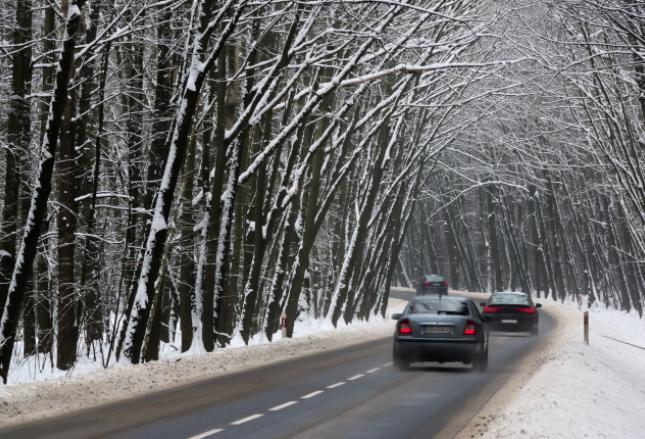 O czym pamiętać na drogach w czasie świąt Bożego Narodzenia O czym pamiętać na drogach w czasie świąt Bożego Narodzenia