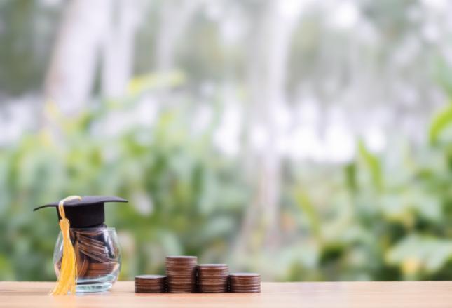 Na jakich zasadach można wziąć kredyt studencki?