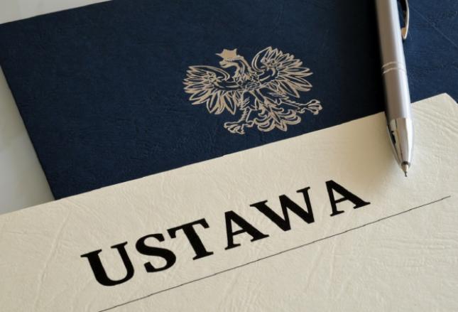 Ważna zmiana dla tysięcy polskich seniorów - prezydent podpisał ustawę Ważna zmiana dla tysięcy polskich seniorów - prezydent podpisał ustawę