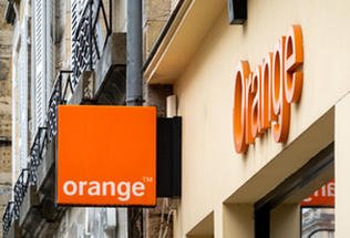 Orange: Pierwsza komórkowa stacja bazowa off-grid