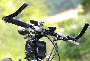 Obowiązkowe oświetlenie roweru a przepisy prawa