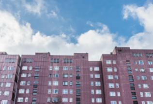 Raport: rekordowe ceny mieszkań w 11 z 17 miast