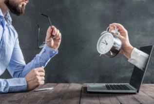 Jak bezpiecznie mierzyć czas pracy pracowników?