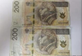 Próbował zapłacić banknotem z napisem „souvenir”. Grozi mu 8 lat więzienia