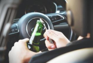 Zatrzymanie prawa jazdy za alkohol a konsekwencje prawne – jak postępować?