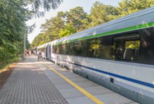 Sposób na tańsze podróże pociągiem. Intercity z ofertą dla rodzin i grup