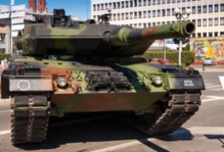 Ukraińskie załogi czołgów Leopard szkolą się na Dolnym Śląsku