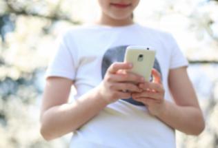 Jak skonfigurować telefon dla dziecka?